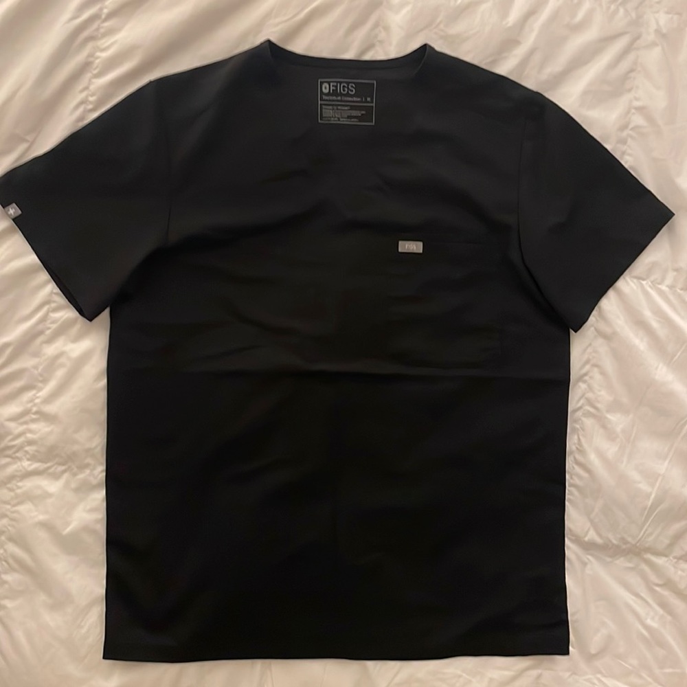 Figs two pocket scrub top, black, medium.